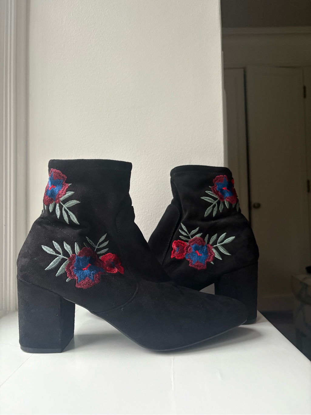 Black Embroidered Floral Block Heel Ankle Boots - Women